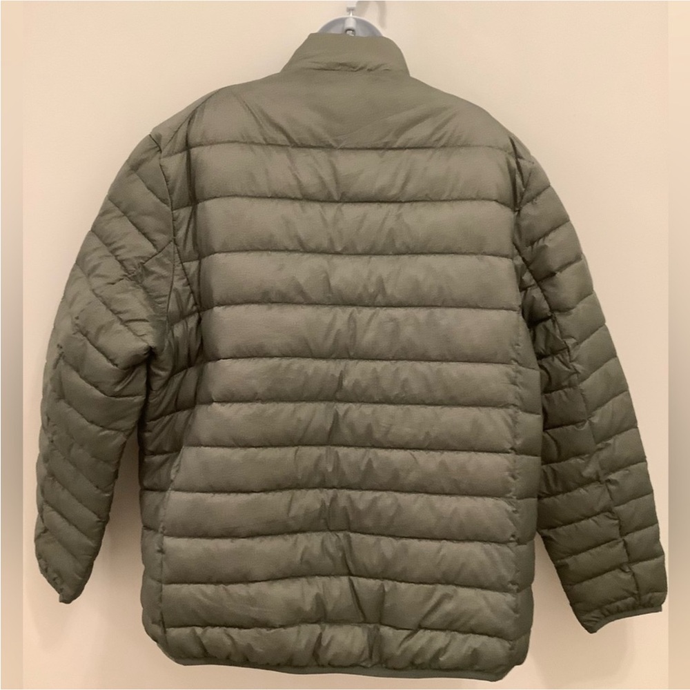 Amazon essentials packable puffer jacket❤️❤️❤️❤️ - Picture 3 of 9
